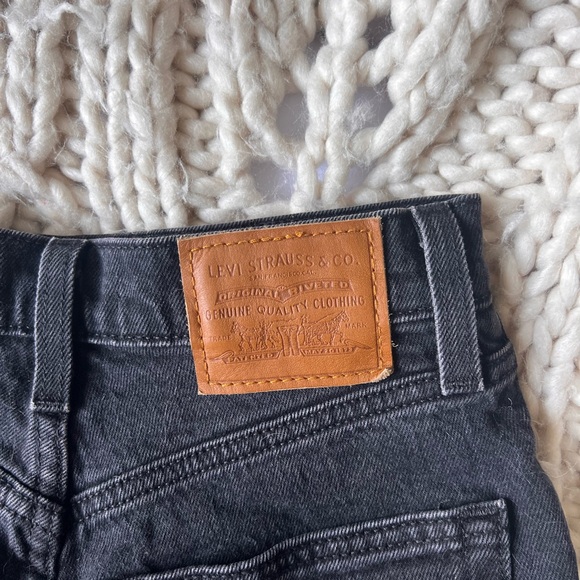 Levi’s ribcage shorts - Picture 3 of 4